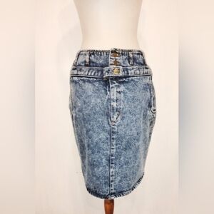 ACID WASH DENIM SKIRT